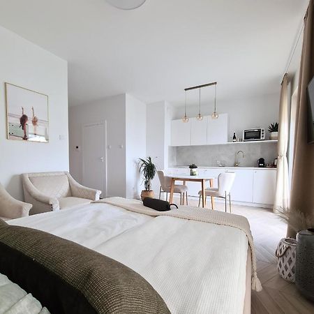 Royal Sand Apartment กดัญสก์ ภายนอก รูปภาพ